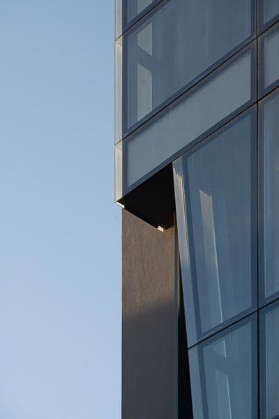 Detalle frente Edificio Peña